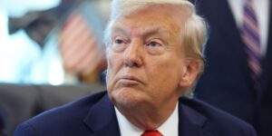 Trump Declara Espaço Aéreo Venezuelano “Fechado” em Postagem Online