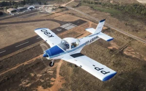 Uirapuru A-122: Testamos o Legado Aeronáutico Brasileiro que Completa 50 Anos em Voo