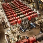 Ataque em Abu Dhabi: Maior Produtora de Alumínio do Oriente Médio Sofre Danos e Preços do Metal Disparam Globalmente