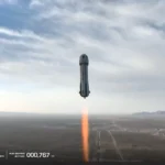 Turismo Espacial em Crise: Voos Suspensos, Ações em Queda Livre e Futuro Incerto para Bilionários do Espaço