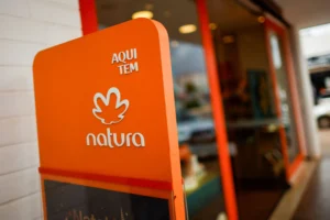 Advent Investe Bilhões na Natura: Fundo Planeja Comprar até 10% e Indicar Membros Cruciais para o Conselho Administrativo